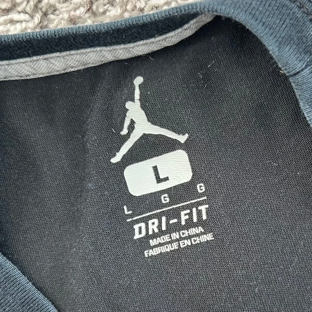 Jordan‎ Dri Fit Graphic T Shirt Mens Size Large Black Red Blue